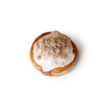 Load image into Gallery viewer, Apple Cinnamon Crumble Doughnuts
